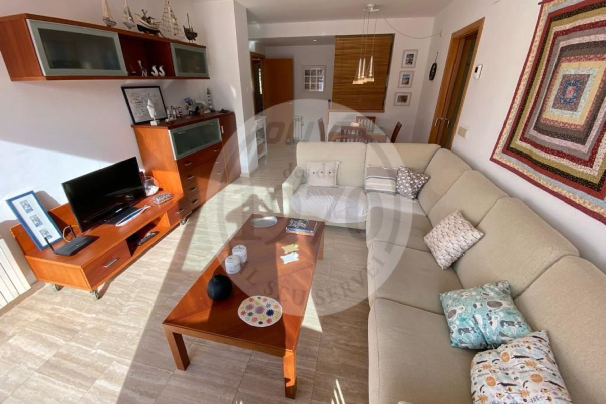 Sale of apartment in Avenida Catalans Universals, Castell-Platja d'Aro
 photo 4