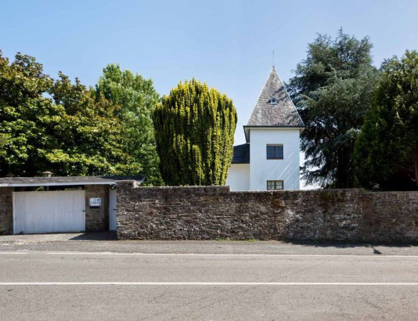 Detached villa for sale in Oleiros , Oleiros photo 1