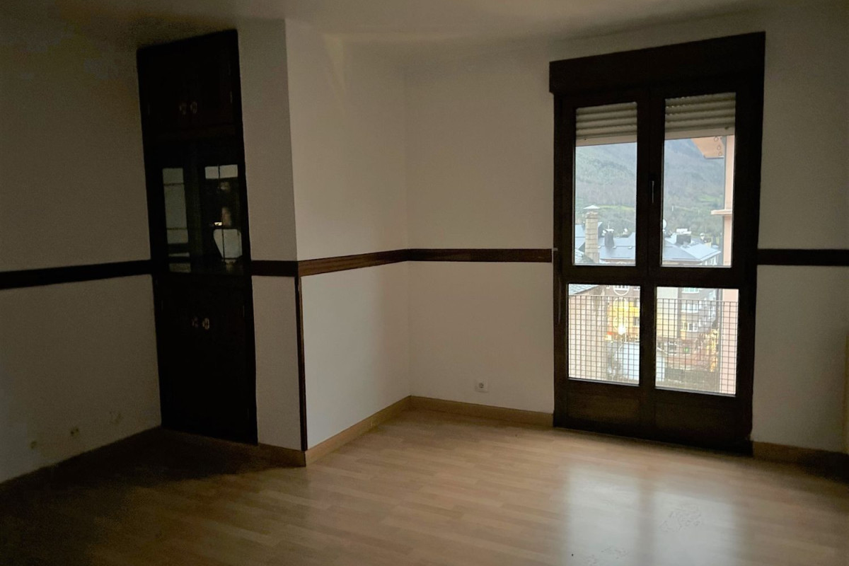 Piso en venta en Pandietsa, Villablino
 photo 3