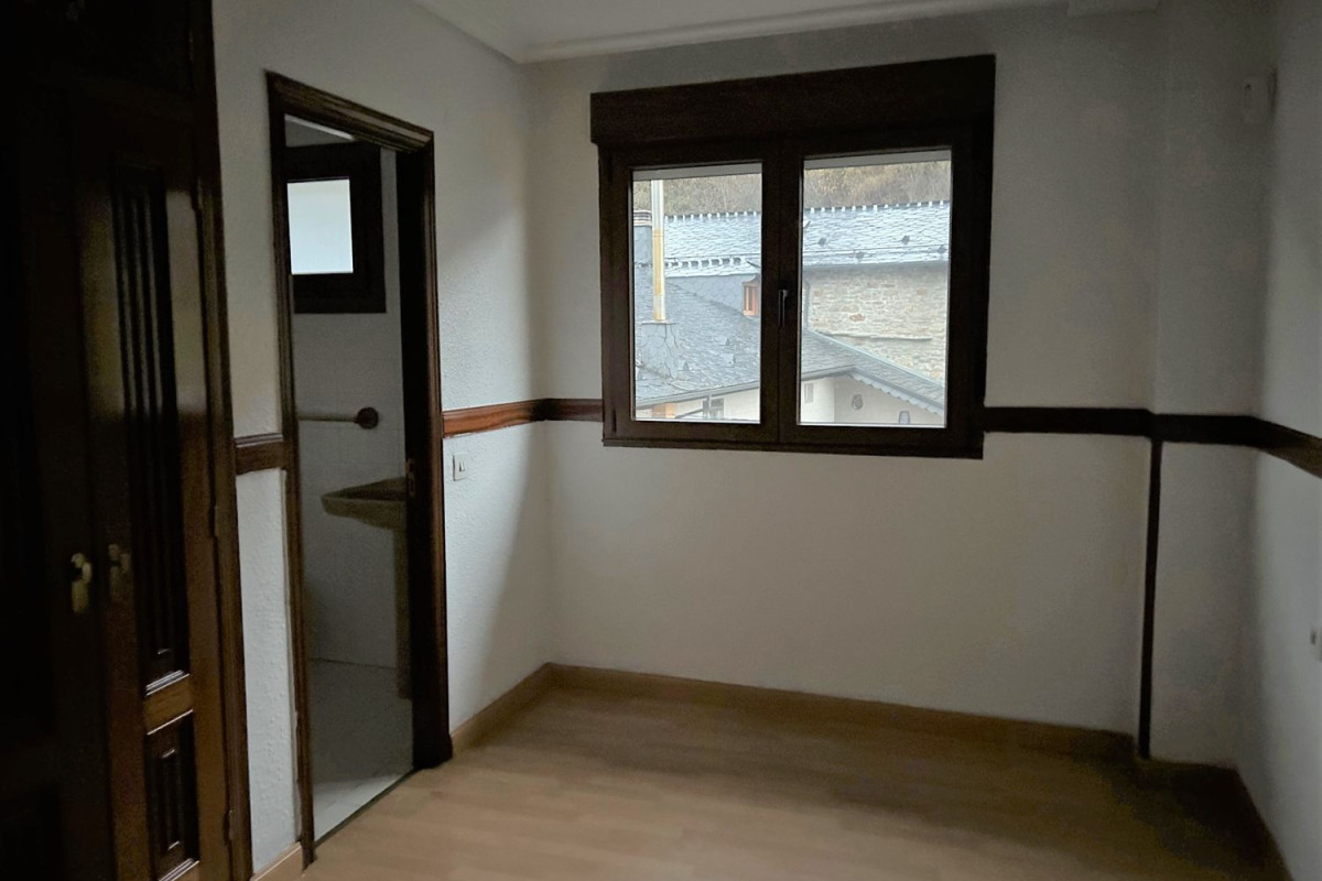 Piso en venta en Pandietsa, Villablino
 photo 5