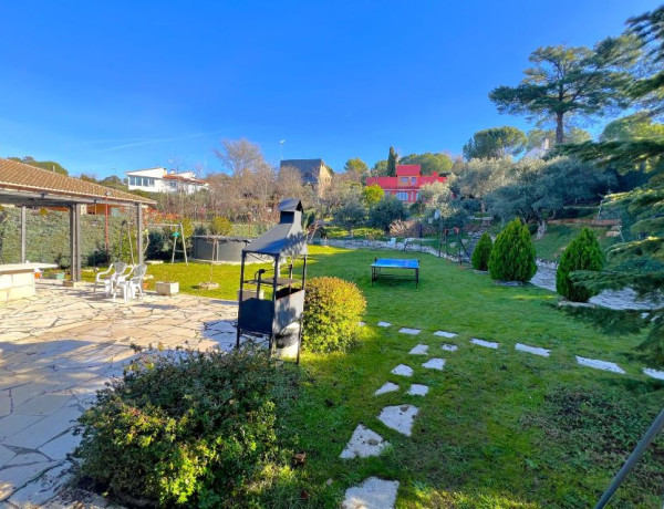 Chalet independiente en venta en , El Casar photo 1