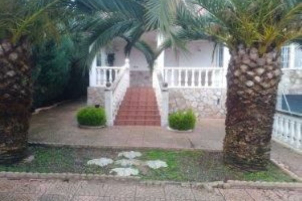 Venta de chalet adosado en , Cedillo del Condado photo 2