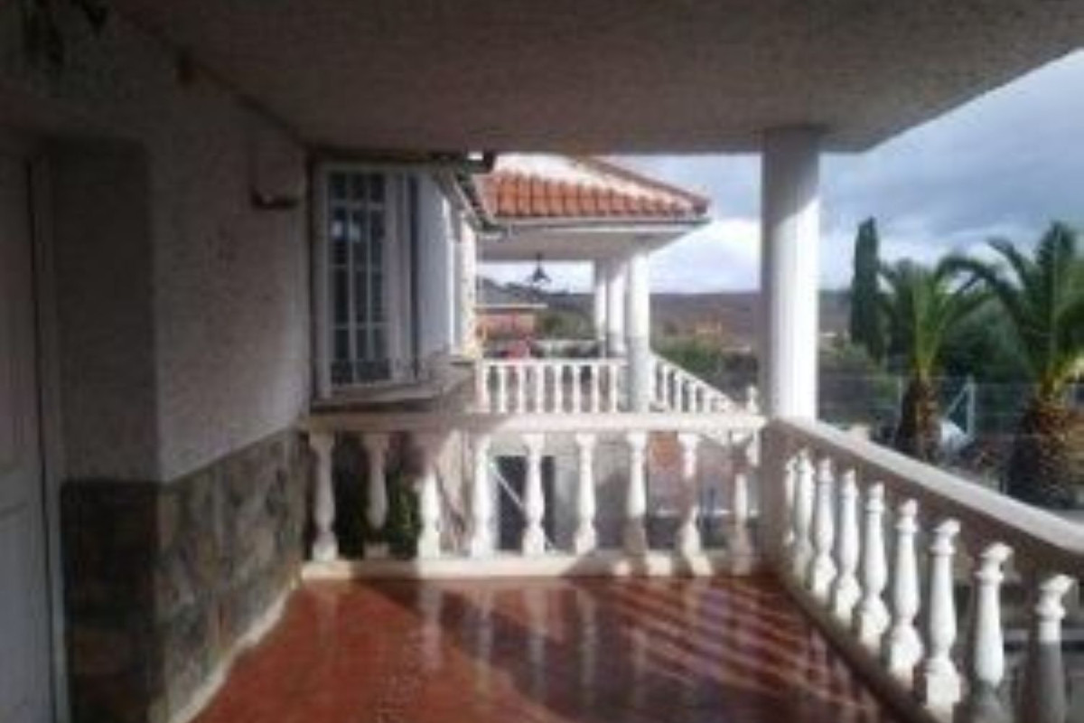 Venta de chalet adosado en , Cedillo del Condado photo 3