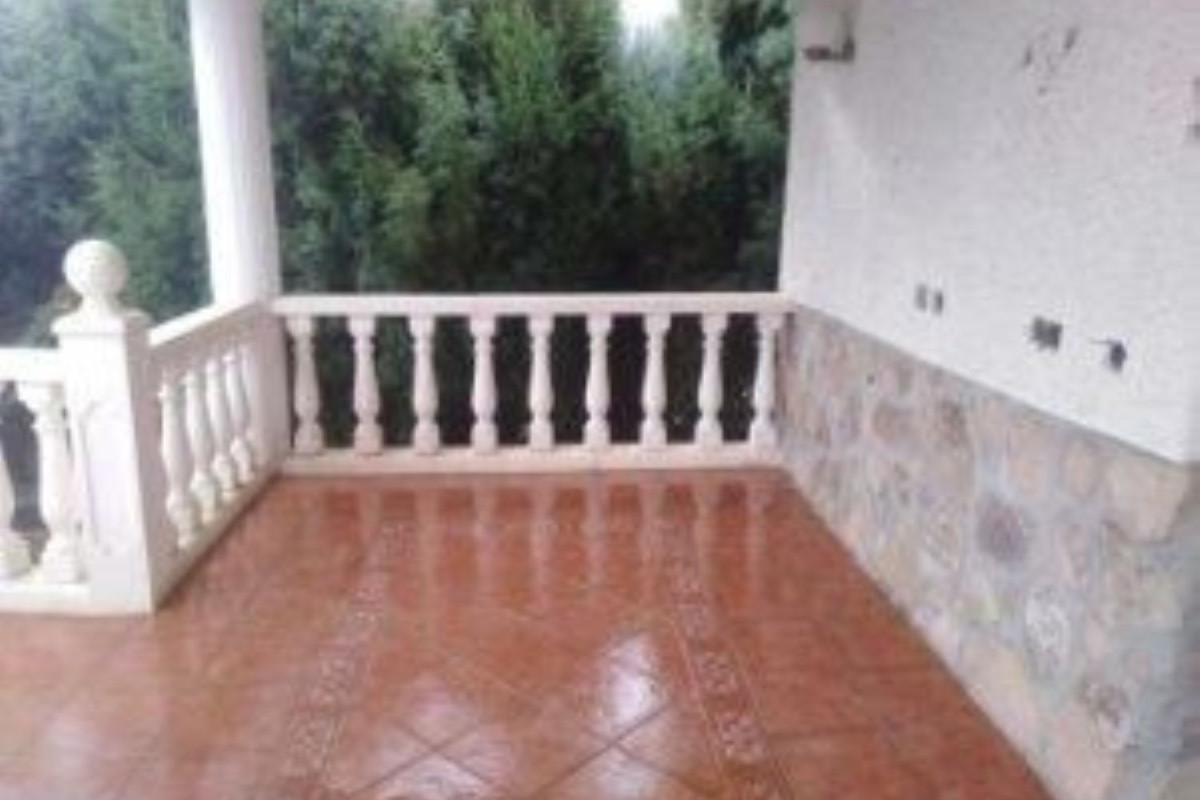 Venta de chalet adosado en , Cedillo del Condado photo 5