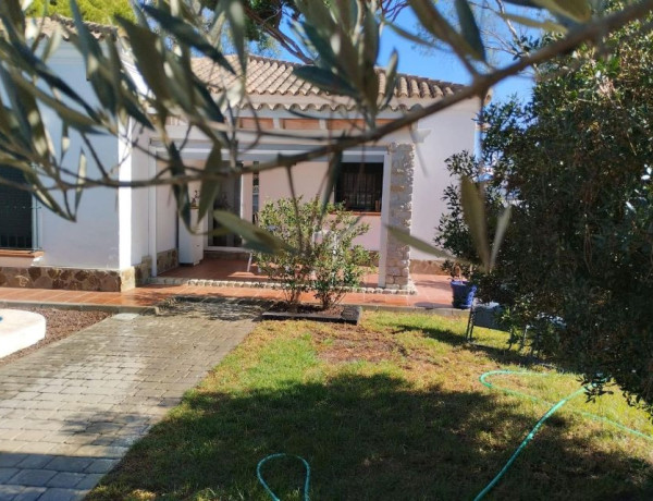 Коттедж на продажу в  Pinar de los Franceses - Marquesado , Chiclana de la Frontera photo 1
