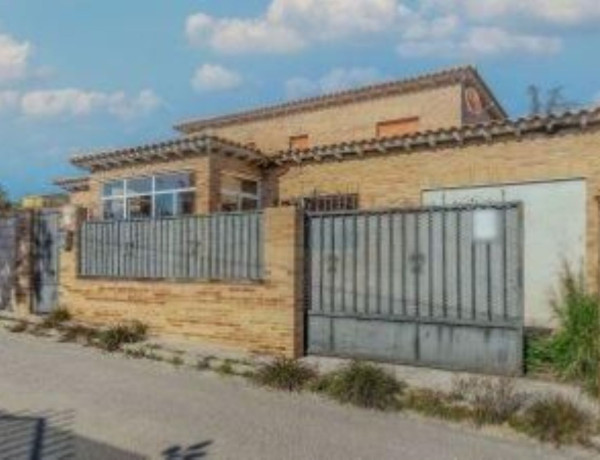 Detached villa for sale in , El Viso de San Juan photo 1