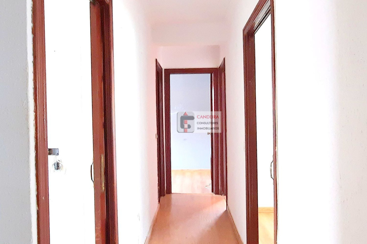 Venta de piso en Calle de Moaña, Vigo
photo 2