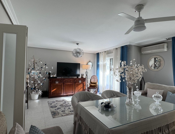 Chalet adosado en venta en  Calle Castillo de Rena , Badajoz photo 2