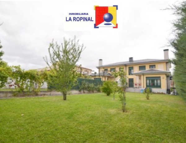 Chalet adosado en venta en , Carbajosa de la Sagrada photo 1