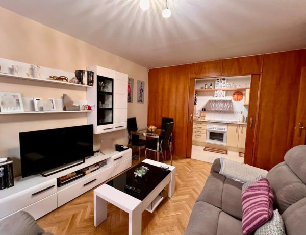 Piso en venta en Avenida Santa María Micaela, Guadalajara photo 1