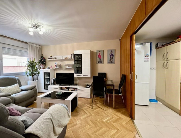 Piso en venta en Avenida Santa María Micaela, Guadalajara thumbnail 2