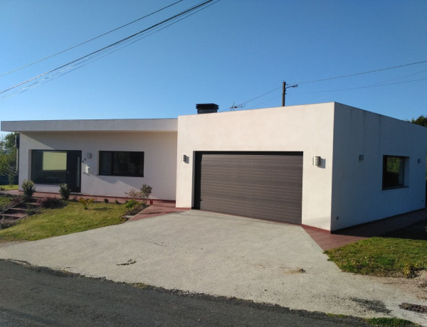 Chalet independiente en venta en Carballo s/n, Ames thumbnail 1