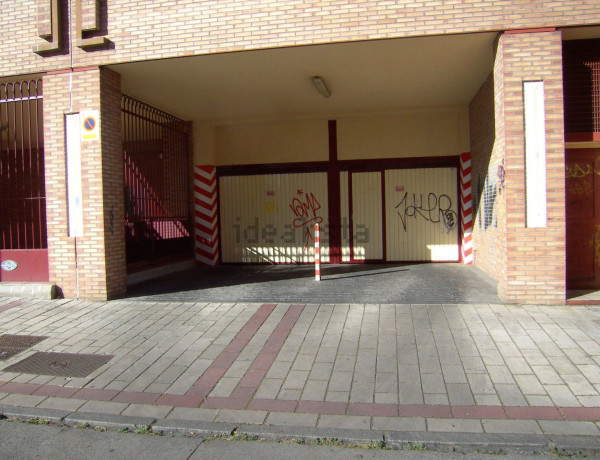 Garaje en venta en  Calle Mirra, 2 , Valladolid photo 2