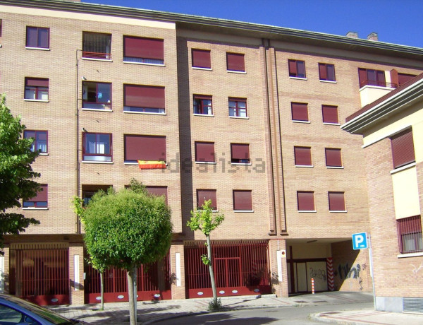 Garaje en venta en  Calle Mirra, 2 , Valladolid photo 3