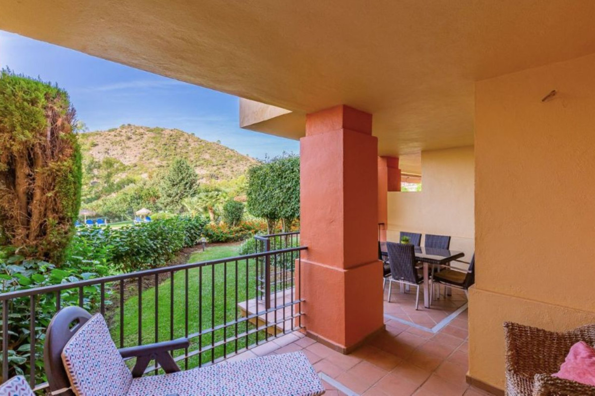 Продажа квартиры на Calle Los Arqueros, 1, Бенахавис
photo 2