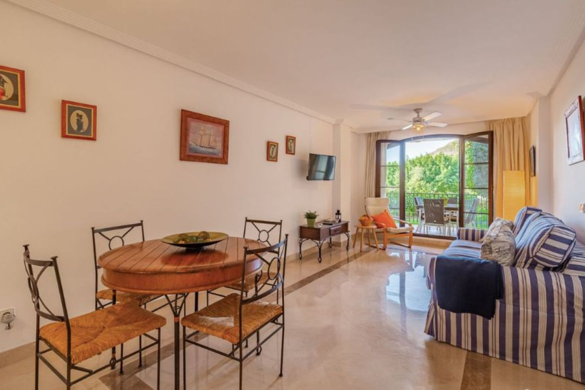 Продажа квартиры на Calle Los Arqueros, 1, Бенахавис
photo 5