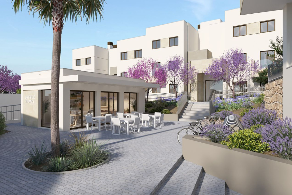 Sale of ground in Urbanización el Rodeo, Estepona
photo 3