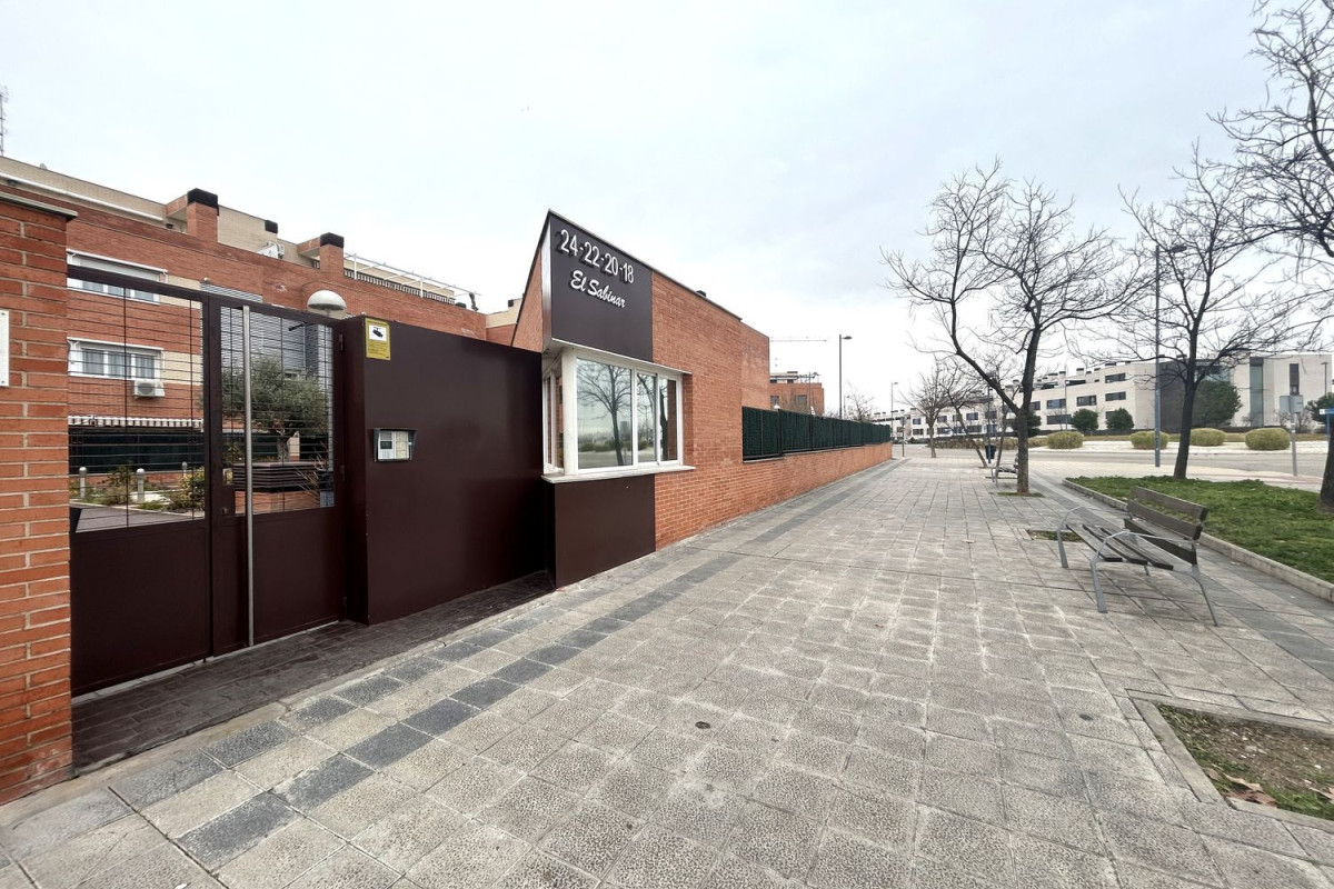 Piso en venta en avenida de la Isabela Braganza, 18, Villalbilla
photo 2