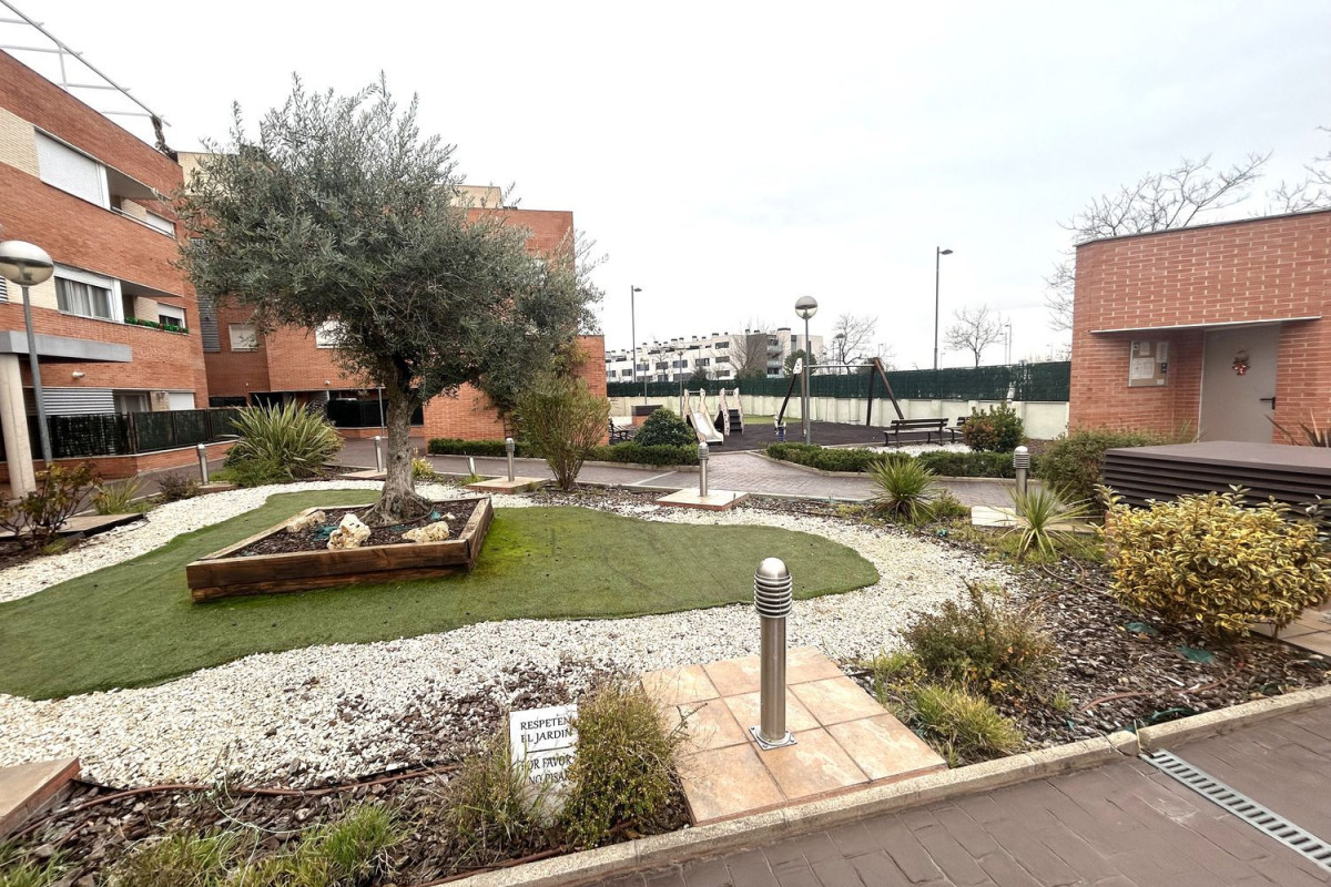 Piso en venta en avenida de la Isabela Braganza, 18, Villalbilla
photo 4