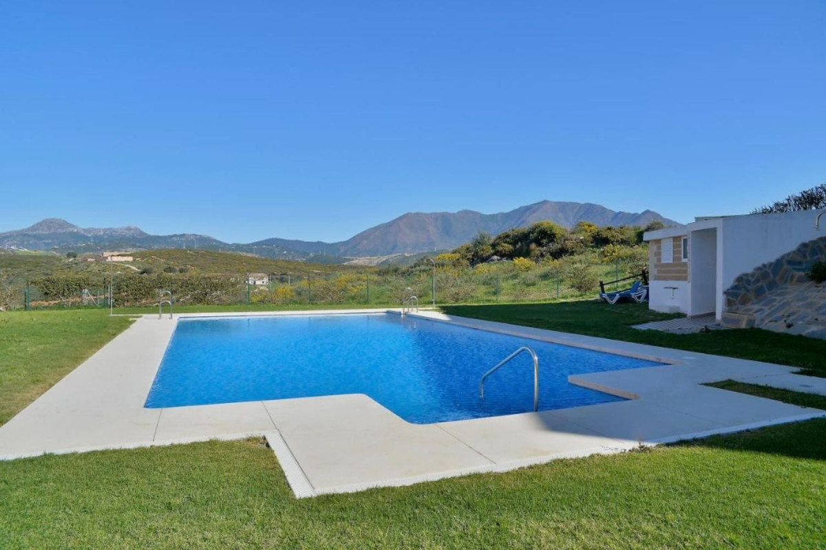 Penthouse sale in Calle Doña Julia, Casares photo 3