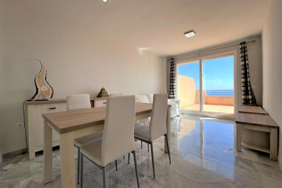 Penthouse sale in Calle Doña Julia, Casares photo 4