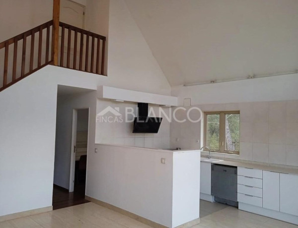 Chalet independiente en venta en , La Torre de Claramunt photo 4