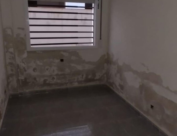 Bajo en venta en  Sant Pere , Tordera photo 2
