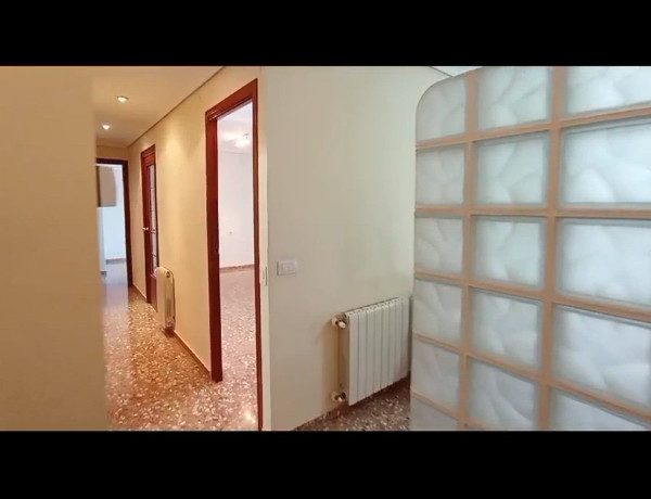 Piso en venta en Calle alegre renau, Castellón de la Plana / Castello de la Plana photo 1
