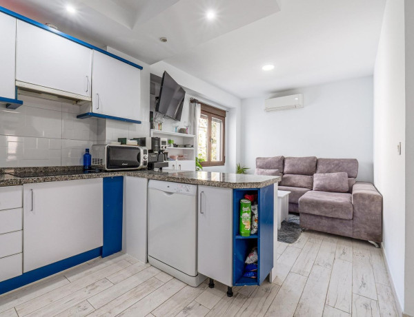 Продажа квартиры в Calle Santa Cándida, Granada photo 1