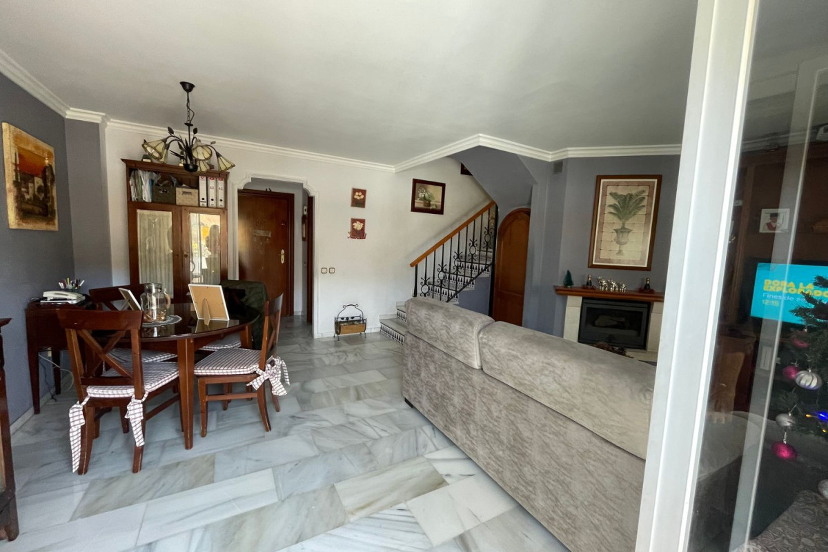 Sale of townhouse in Urb. Torrecillas , Marbella photo 2