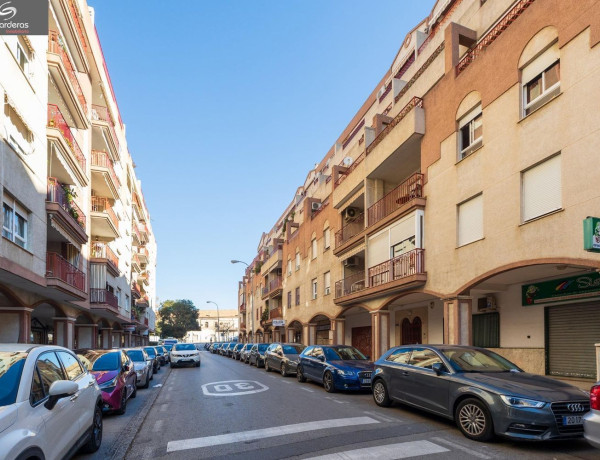 Piso en venta en Calle Lubina, Granada thumbnail 1