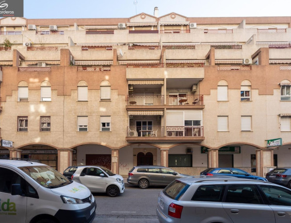 Piso en venta en Calle Lubina, Granada thumbnail 2