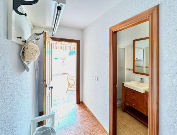 Semi-detached house for sale in Urb. Jardines de Retamar , Almería thumbnail 2
