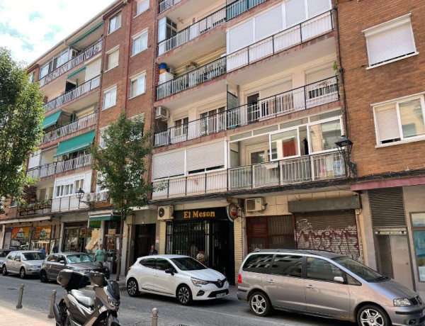 Piso en venta en Calle Granados, Torrejón de Ardoz photo 1