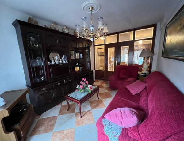 Piso en venta en Calle Granados, Torrejón de Ardoz thumbnail 2