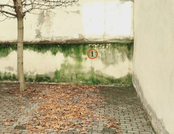 Garaje en venta en Calle de Castilla, 19 , Madrid thumbnail 1