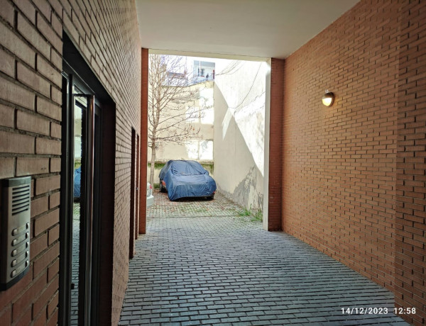 Garaje en venta en  Calle de Castilla, 19 , Madrid photo 4