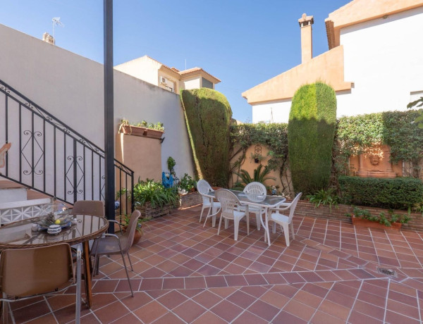 Chalet adosado en venta en  Calle Cañada Real , Las Gabias photo 1