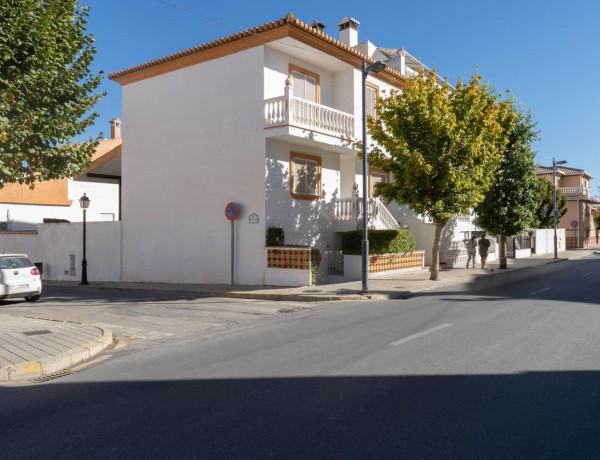 Chalet adosado en venta en  Calle Cañada Real , Las Gabias photo 4