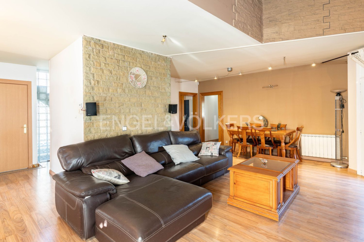 Venta de chalet independiente en Terra Nostra - Font Pudenta, Montcada i Reixac
 photo 2
