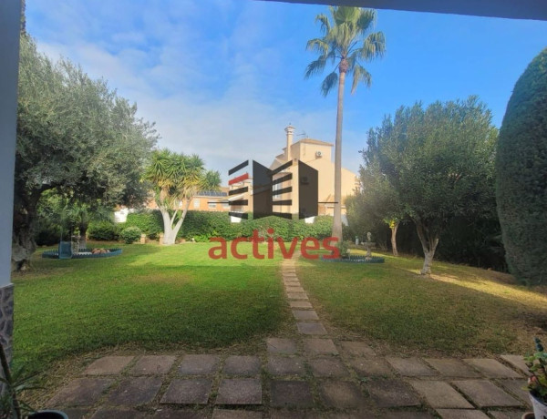 Коттедж на продажу в  Calle Cerro Gordo, Montequinto photo 2