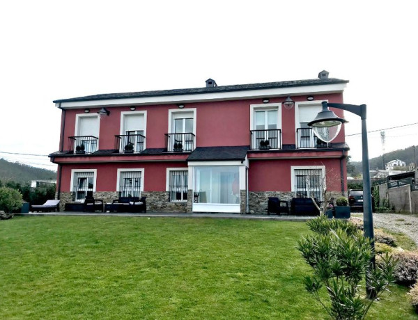 Chalet independiente en venta en , O Vicedo photo 1