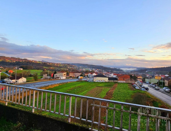 Chalet adosado en venta en  Marrozos - Eixo , Santiago de Compostela photo 1