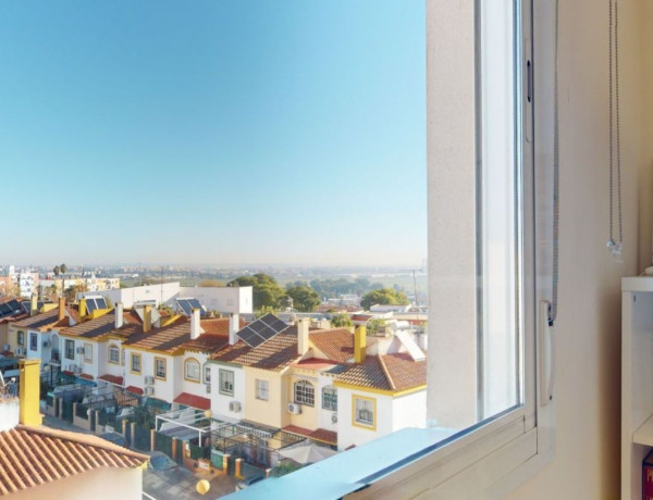 Piso en venta en  Lepanto , Mairena del Aljarafe photo 2