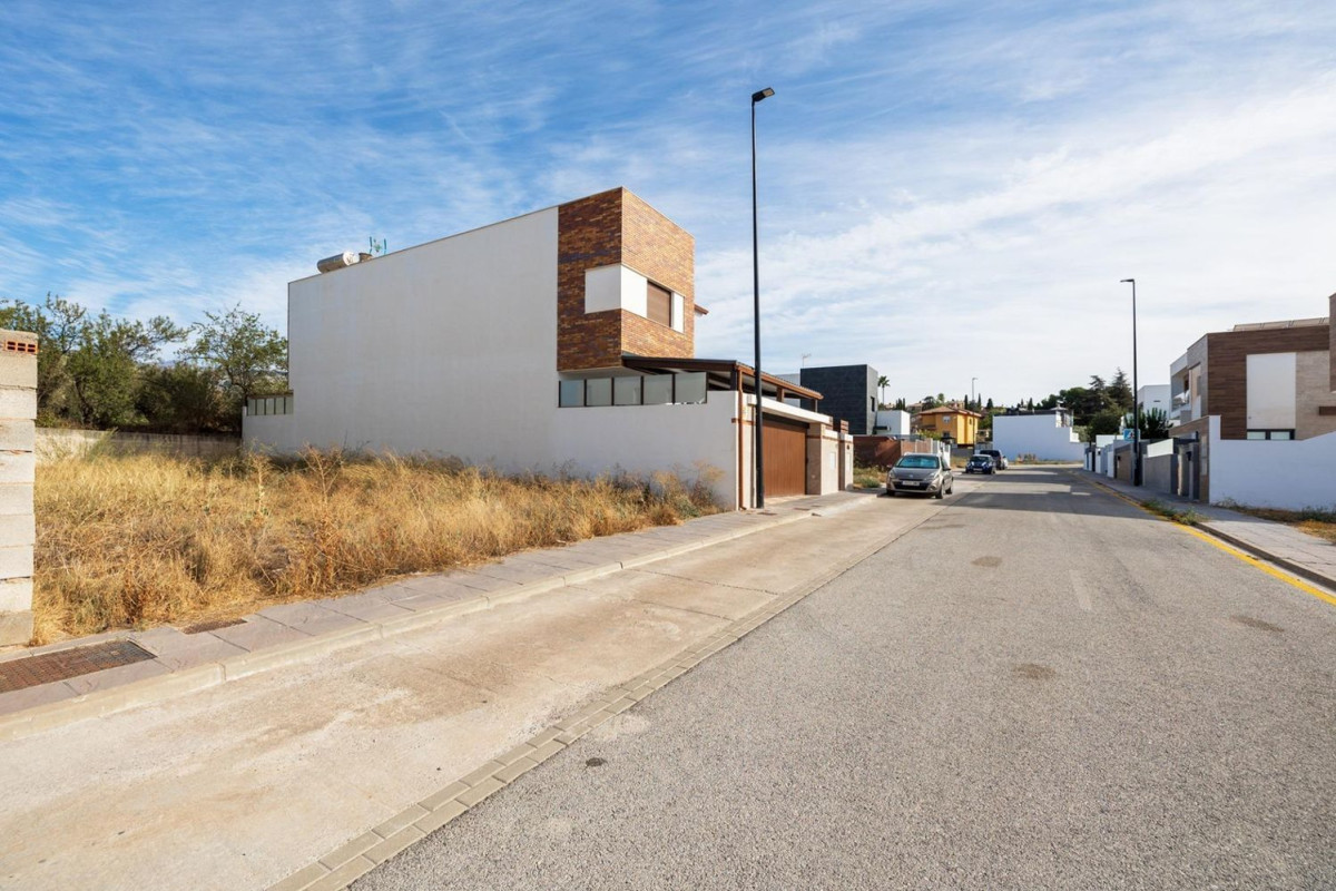 Land for sale in Ogijares, Granada photo 1