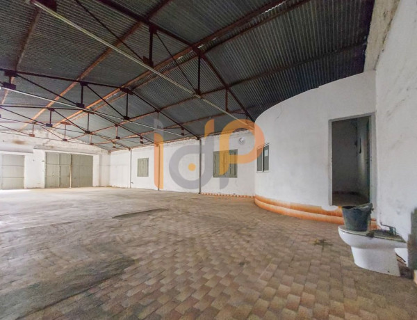 Local en venta en Alcontar photo 4