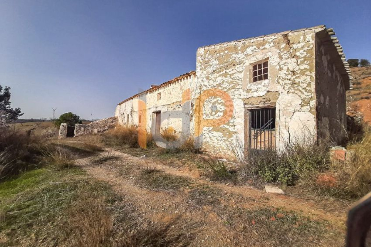 Terreno en venta en Vélez Rubio, Almería photo 1