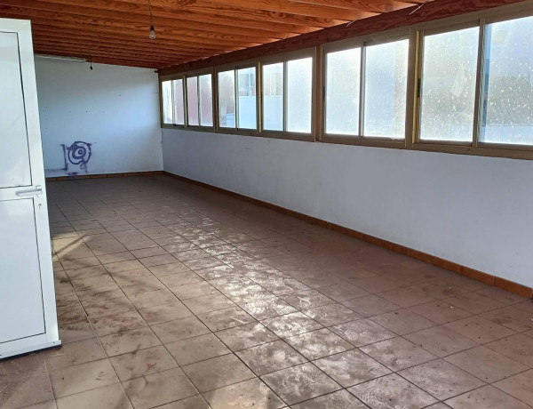 Chalet adosado en venta en  Los Castillos-Los Portales-Visvique , Arucas photo 4