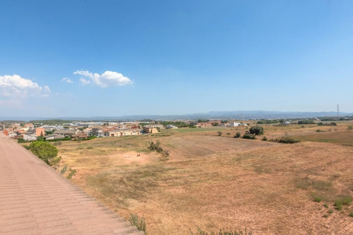 Venta de duplex en , Santpedor photo 1