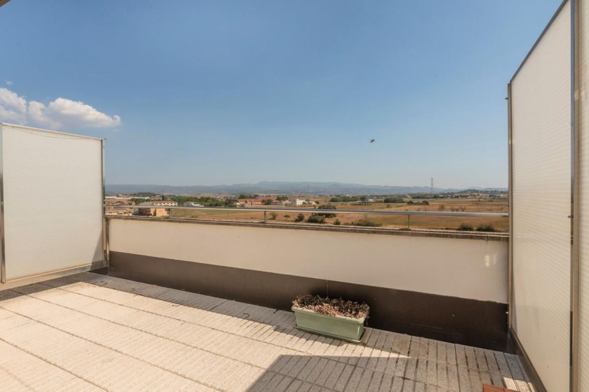 Venta de duplex en , Santpedor photo 2